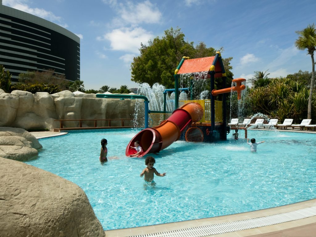 Kid's swimming pool