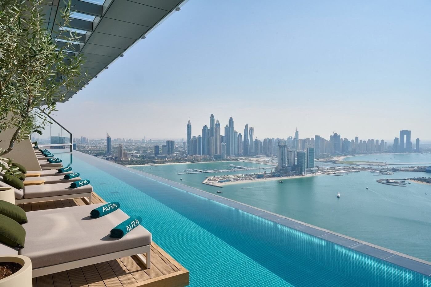 Large swmming Pool